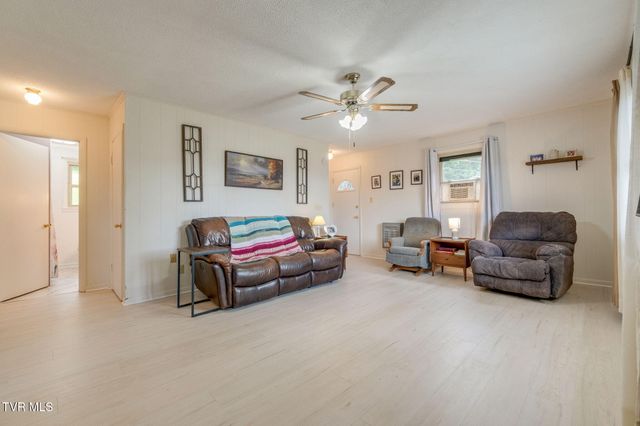 1109 Opekiska Extension, Erwin, TN 37650