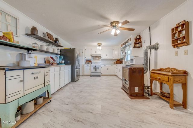 1109 Opekiska Extension, Erwin, TN 37650