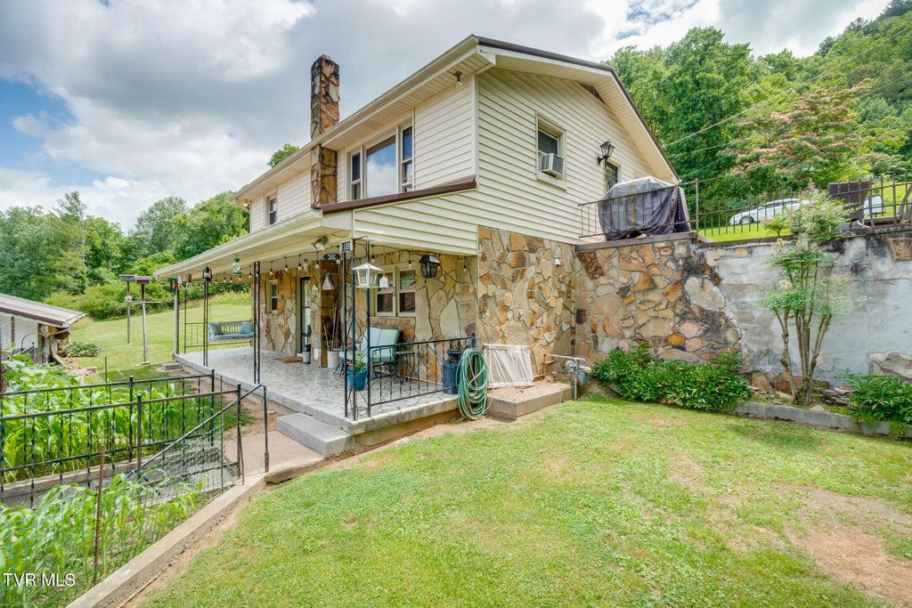 1109 Opekiska Extension, Erwin, TN 37650