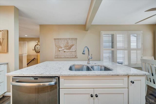 66 Scarlet Street, Hardy, VA 24101