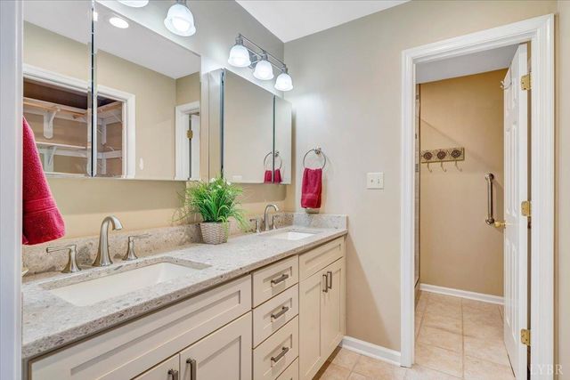 66 Scarlet Street, Hardy, VA 24101