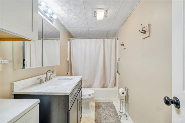 66 Scarlet Street, Hardy, VA 24101