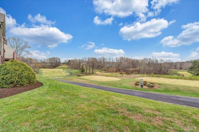 66 Scarlet Street, Hardy, VA 24101