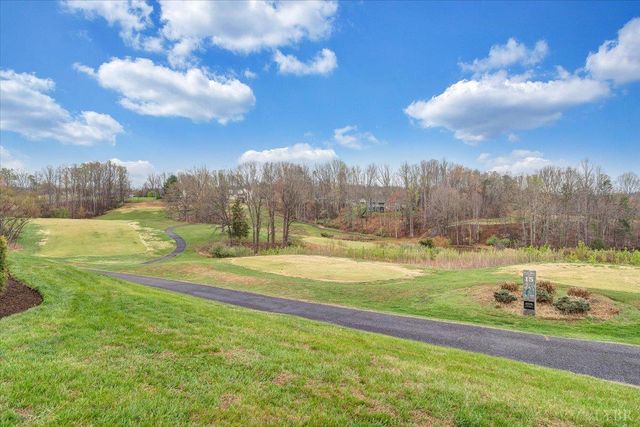 66 Scarlet Street, Hardy, VA 24101
