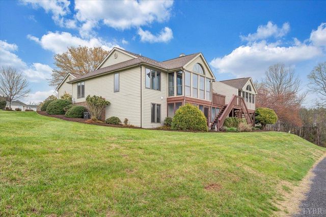 66 Scarlet Street, Hardy, VA 24101