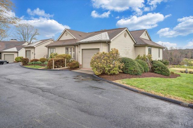 66 Scarlet Street, Hardy, VA 24101