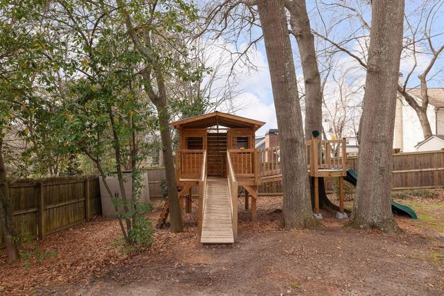 2460 Oostanaula Drive, Brookhaven, GA 30319