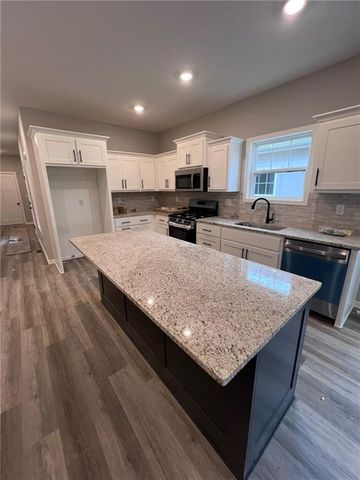 1600 Cottonwood Creek Avenue 7, Kearney, MO 64060