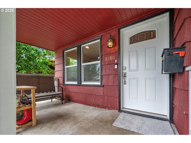 6180 Ne VERA St, Portland, OR 97213