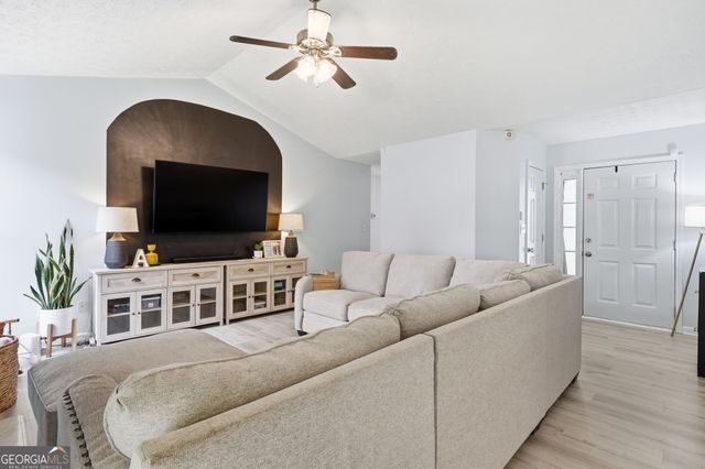 1001 Marina Trace Drive, Acworth, GA 30101