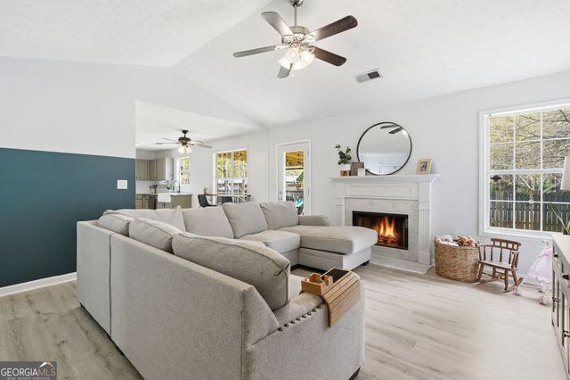 1001 Marina Trace Drive, Acworth, GA 30101