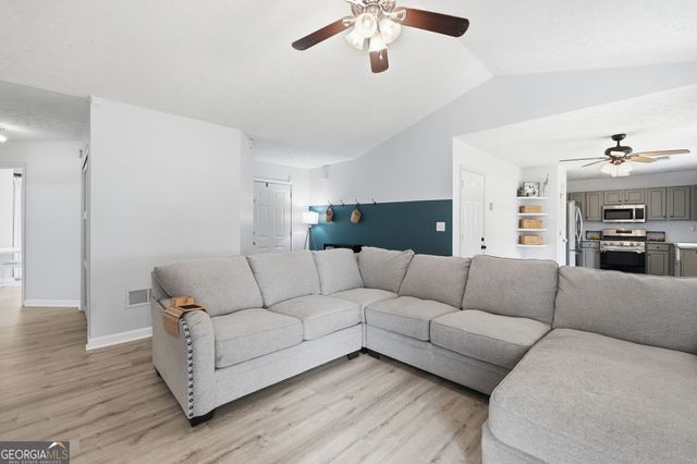 1001 Marina Trace Drive, Acworth, GA 30101