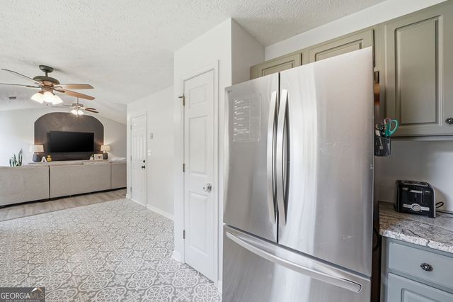 1001 Marina Trace Drive, Acworth, GA 30101