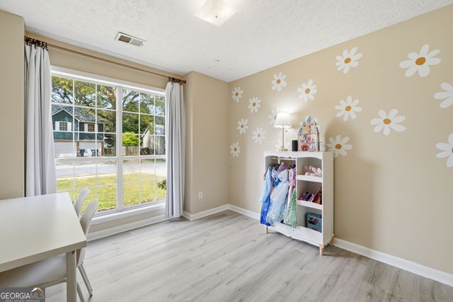 1001 Marina Trace Drive, Acworth, GA 30101