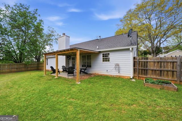 1001 Marina Trace Drive, Acworth, GA 30101