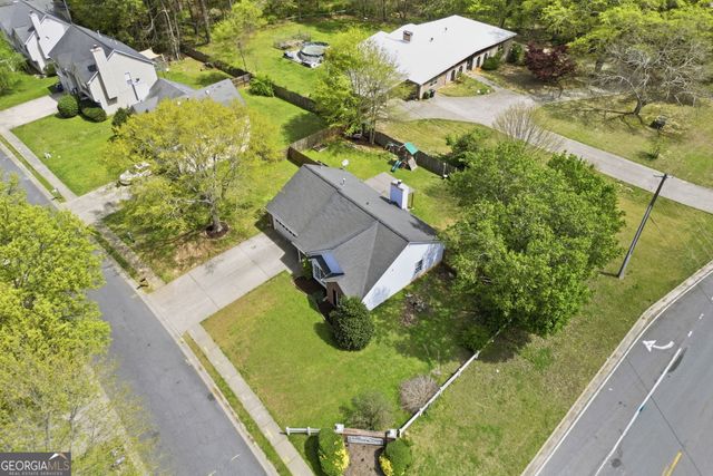 1001 Marina Trace Drive, Acworth, GA 30101