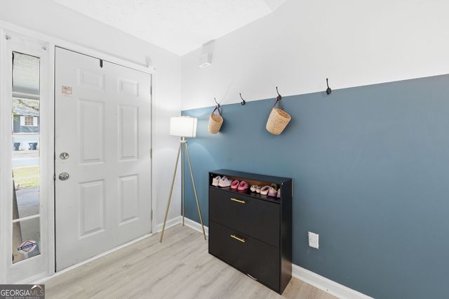 1001 Marina Trace Drive, Acworth, GA 30101