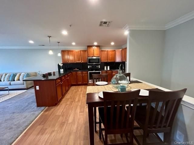 1420 Dolphin Lane 1420, Holbrook, NY 11741