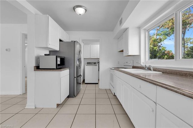 8396 Sevigny DR, North Fort Myers, FL 33917