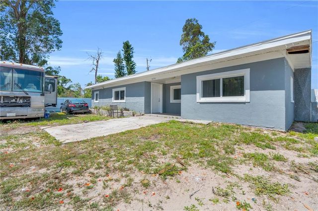8396 Sevigny DR, North Fort Myers, FL 33917