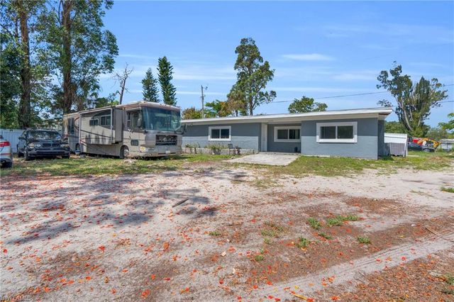 8396 Sevigny DR, North Fort Myers, FL 33917