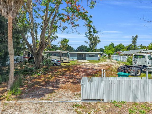 8396 Sevigny DR, North Fort Myers, FL 33917