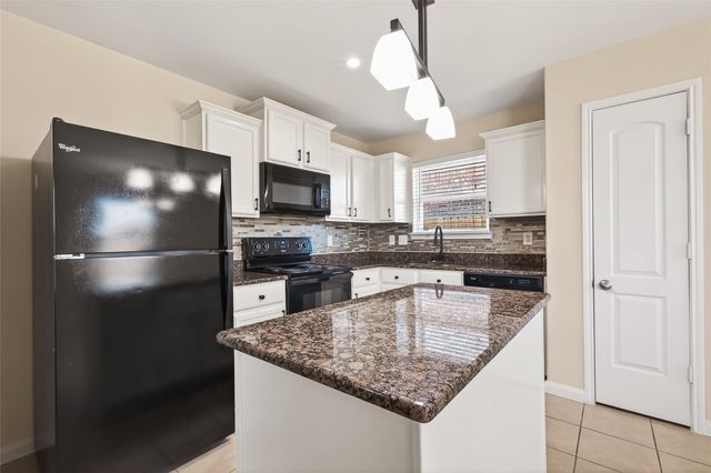 2319 Seabourne Trails Road, Rosenberg, TX 77469