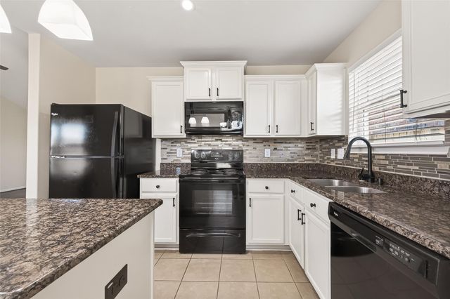 2319 Seabourne Trails Road, Rosenberg, TX 77469