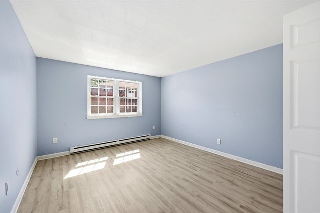 8 Maple Crest Cir C, Holyoke, MA 01040