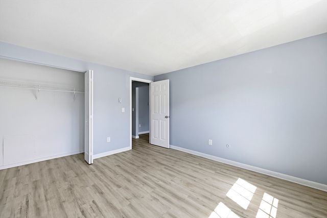 8 Maple Crest Cir C, Holyoke, MA 01040