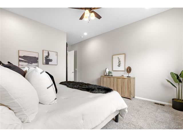 9781 Eagle River St, Littleton, CO 80125