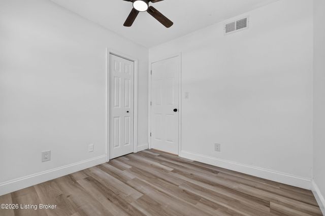 10905 Grafton Hall Rd, Louisville, KY 40272