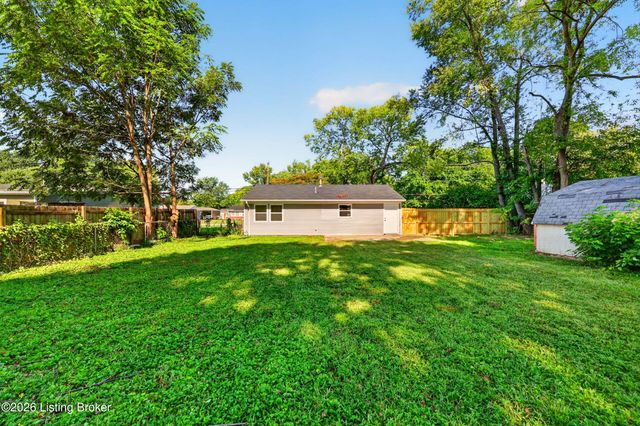 10905 Grafton Hall Rd, Louisville, KY 40272