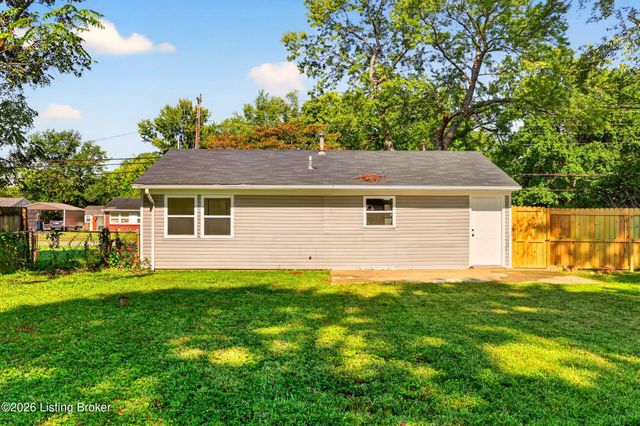 10905 Grafton Hall Rd, Louisville, KY 40272