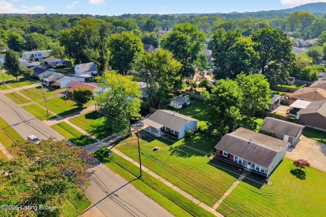 10905 Grafton Hall Rd, Louisville, KY 40272