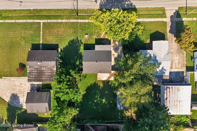 10905 Grafton Hall Rd, Louisville, KY 40272