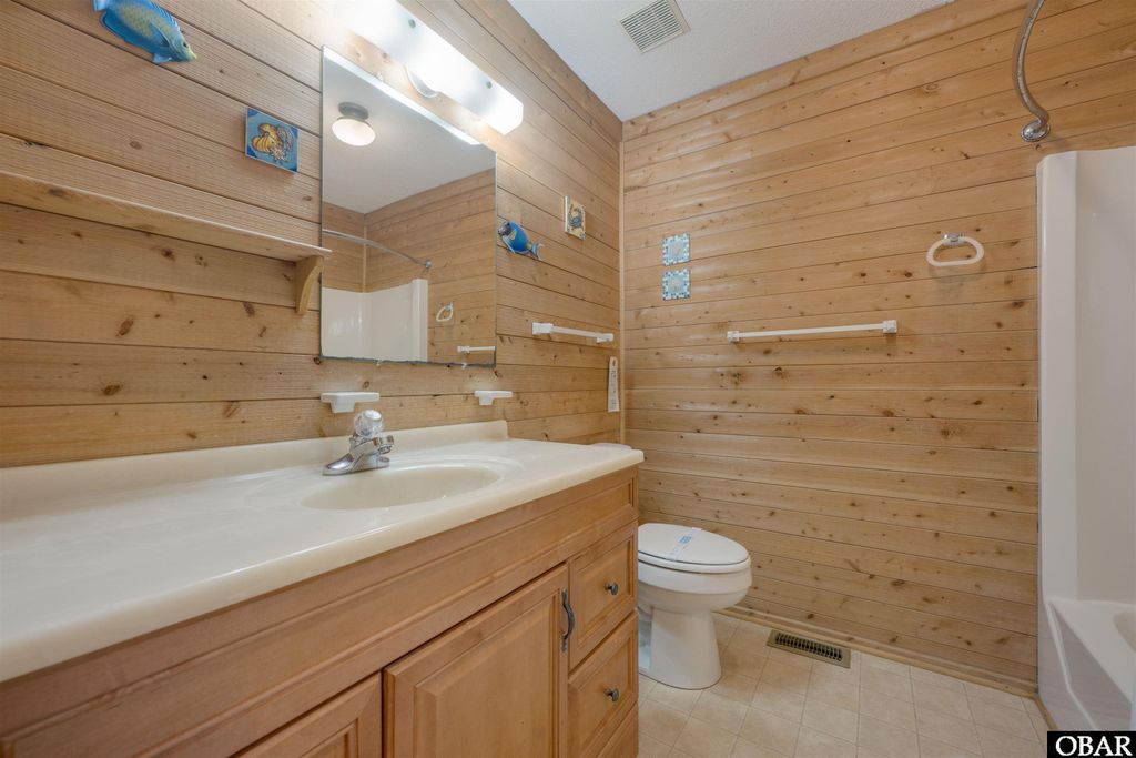 Image 12 of property listing at 2433 S Wrightsville Avenue lot 18, Nags Head, NC 27959