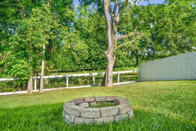 2948 Lancelot Ln, Clarksville, TN 37040