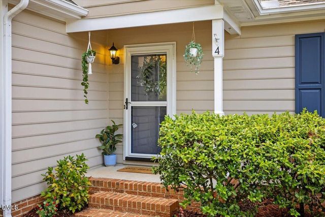 4 Icon Court, Durham, NC 27703