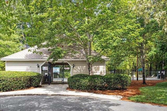 4 Icon Court, Durham, NC 27703