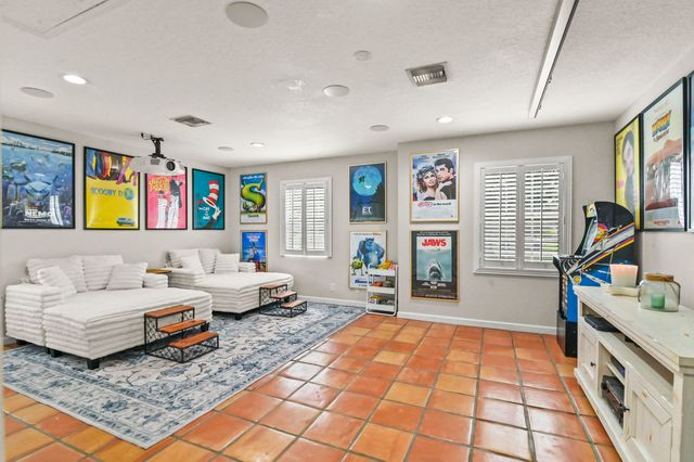 5637 Lago Del Sol Drive, Lake Worth, FL 33449