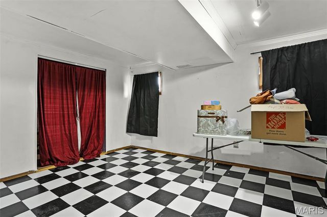 950 Haversham Drive, St Charles, MO 63304