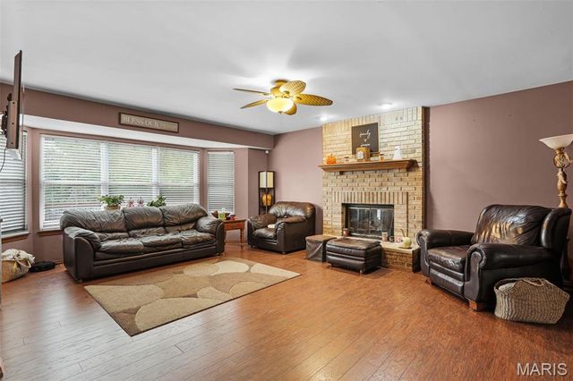 950 Haversham Drive, St Charles, MO 63304