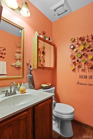 950 Haversham Drive, St Charles, MO 63304