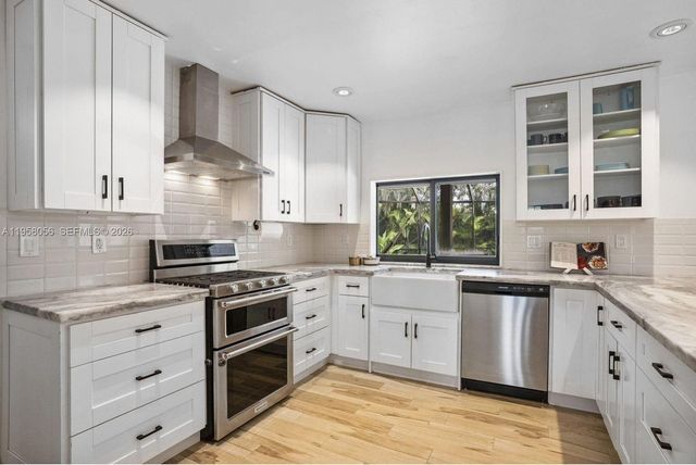 8705 SW 176th St, Palmetto Bay, FL 33157