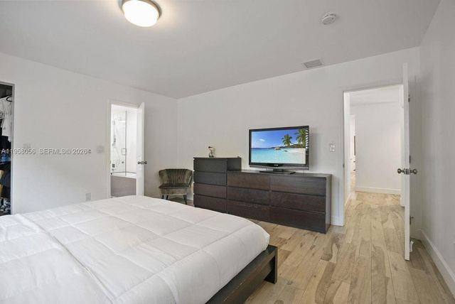 8705 SW 176th St, Palmetto Bay, FL 33157