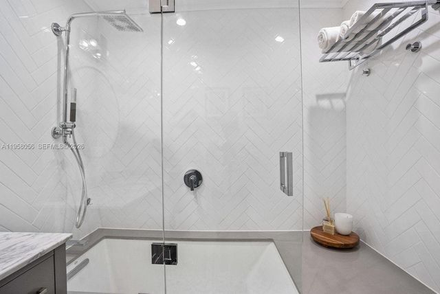 8705 SW 176th St, Palmetto Bay, FL 33157