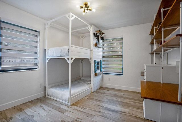 8705 SW 176th St, Palmetto Bay, FL 33157