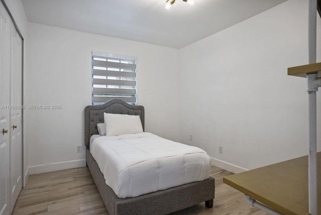 8705 SW 176th St, Palmetto Bay, FL 33157