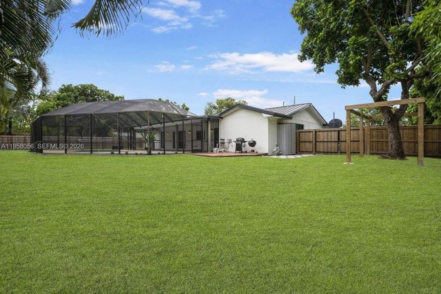 8705 SW 176th St, Palmetto Bay, FL 33157